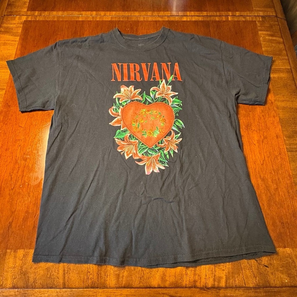 Nirvana Heart Floral Graphic Band Tee Black Rock Shirt XL